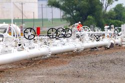 cushing_enbridge-oil-pipes.jpg