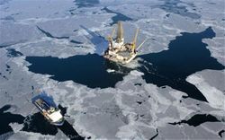 Arctic-oil-platform