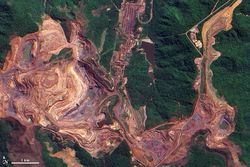 Brazil-Iron-Ore_Carajas-Vale-Mine-from-above-1