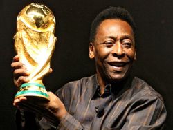 Pele-with-World-Cup-trophy